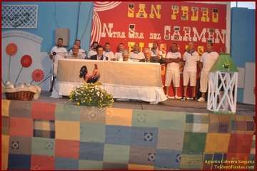 El Ejido inició esta noche sus fiestas patronales en honor de San Pedro y la Virgen del Carmen con el pregón y  varios reconocimientos (Foto TA y TF)